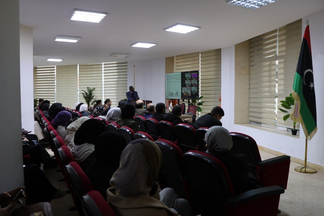 جامعة الرفاق الاهلية